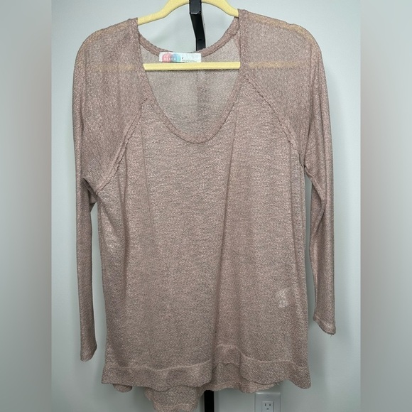 Free People Beach Dirty Pink Long Sleeves - Relaxed Fit - Lightweight - Picture 1 of 5